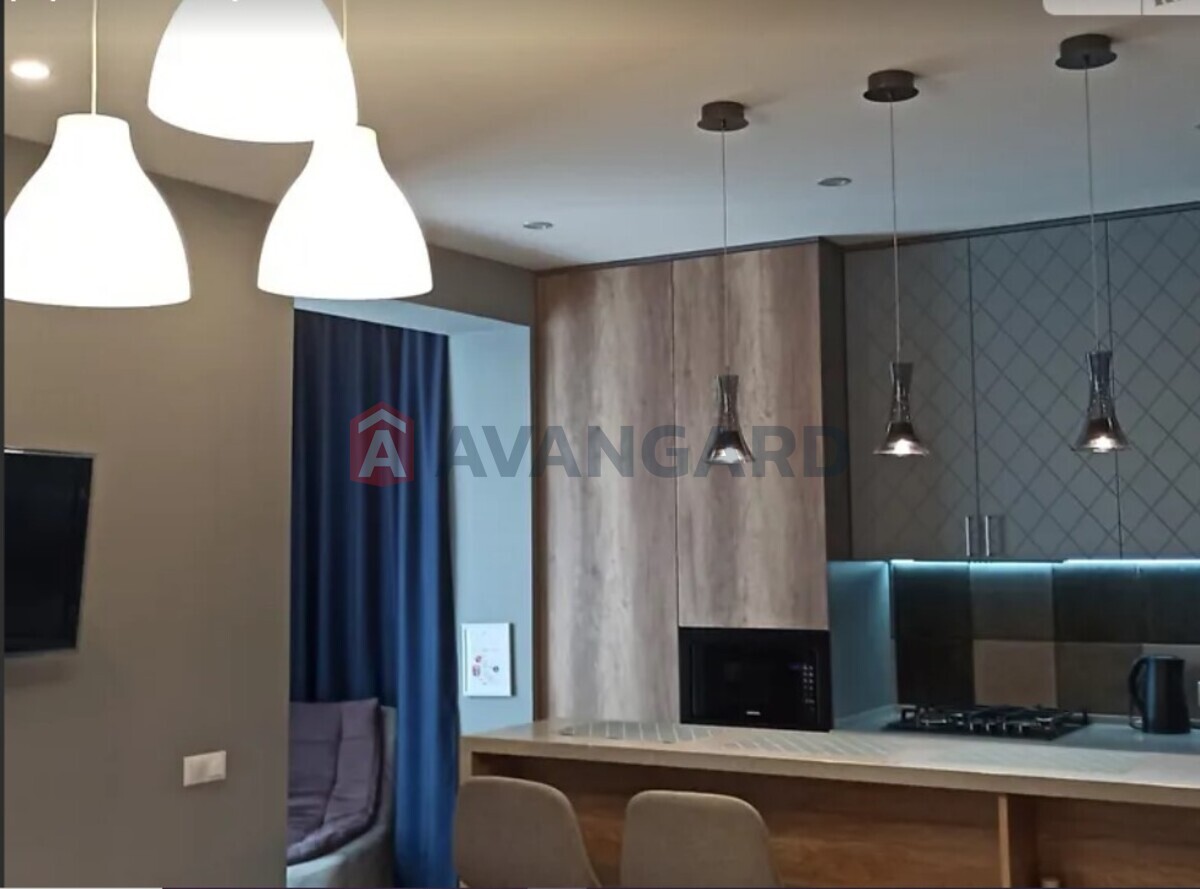 3 ��. ��������, 78/60/15 ��. �., 9/11 ������ ���� 14