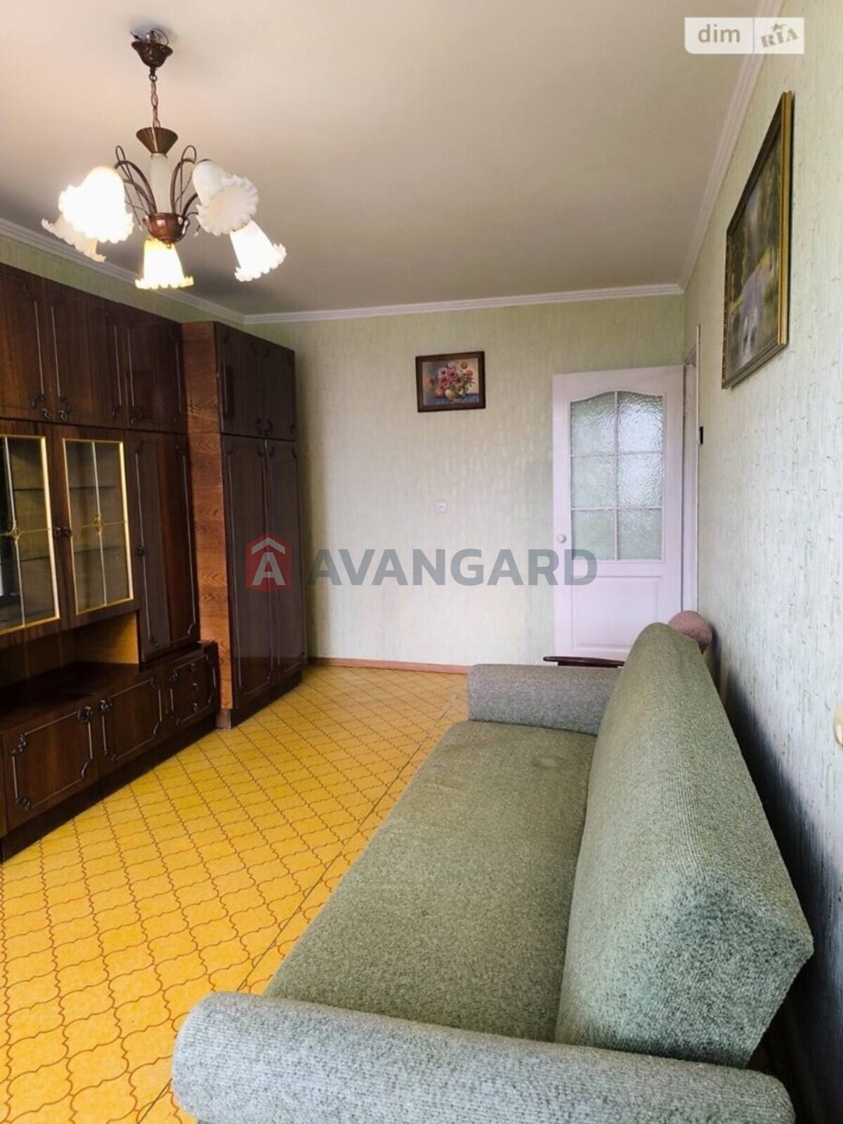 3 ��. ��������, 63/38/8 ��. �., 7/9 ������ ���� 3