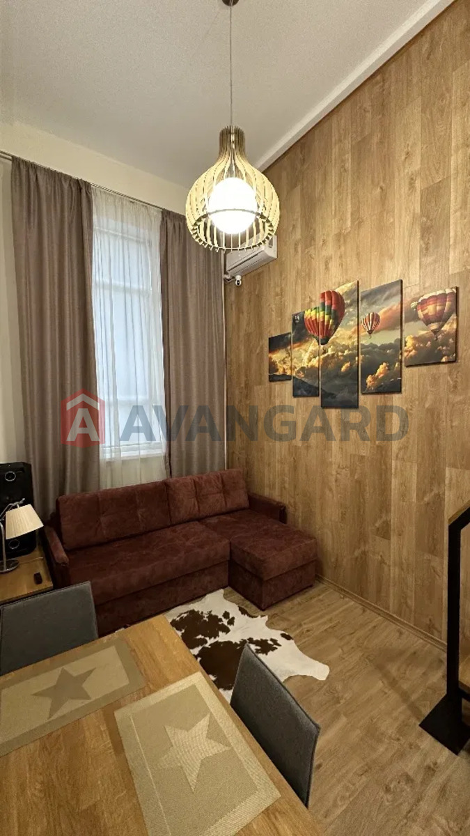 1 ��. ��������, 33/-/10 ��. �., 12/13 ������ ���� 2