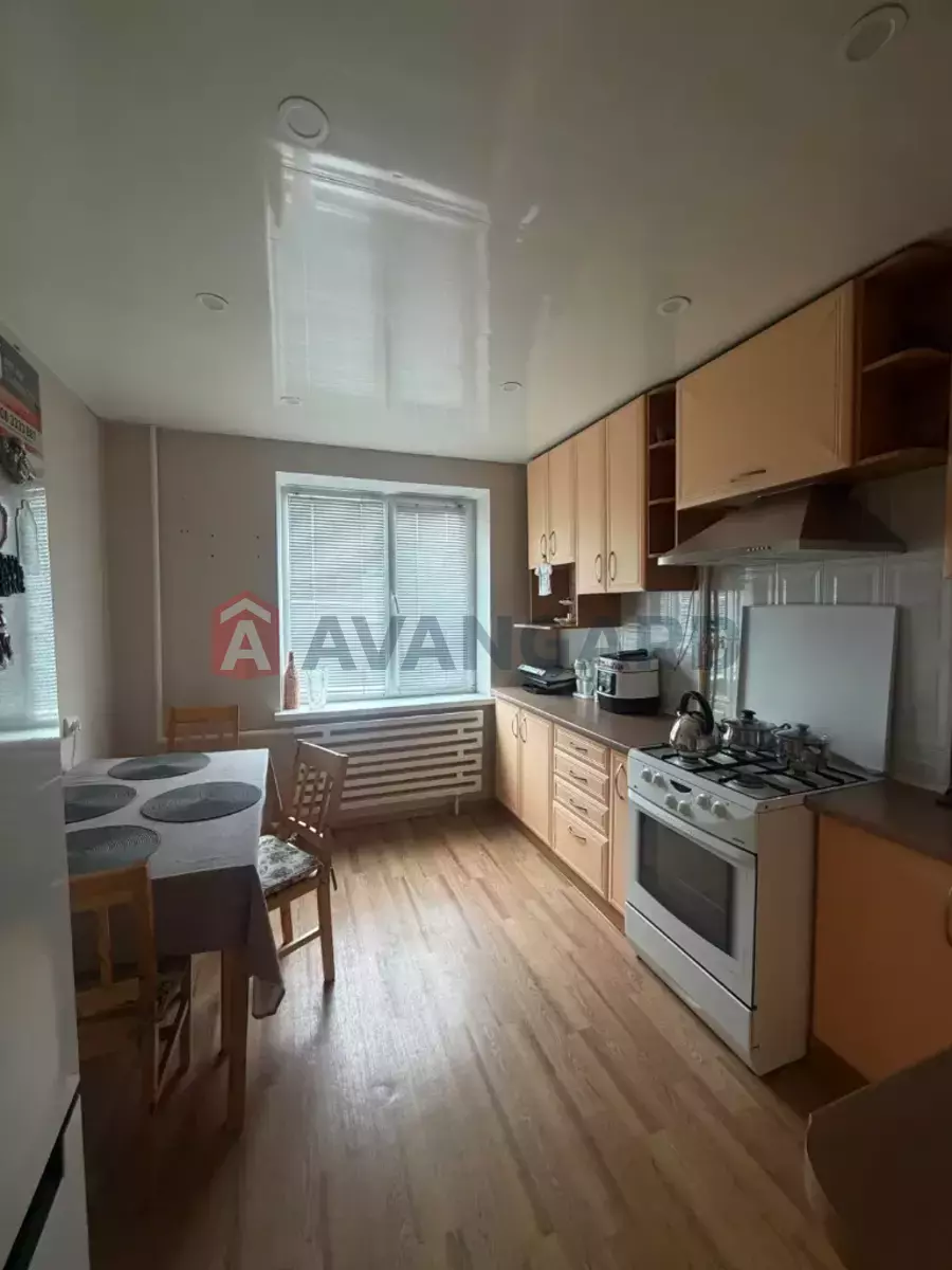 3 ��. ��������, 58/-/9 ��. �., 7/9 ������ ���� 1