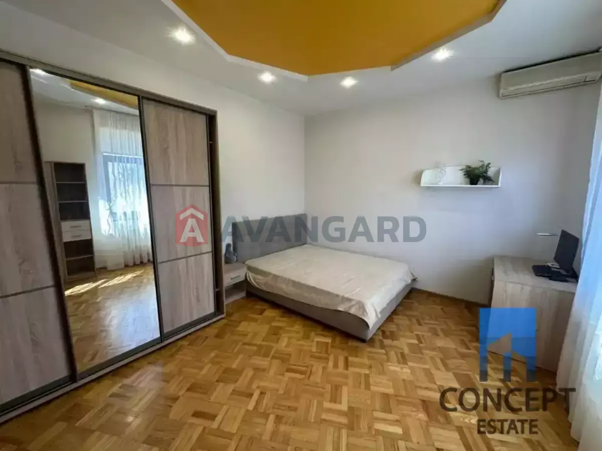 �������, 378 ��.�. ���� 30