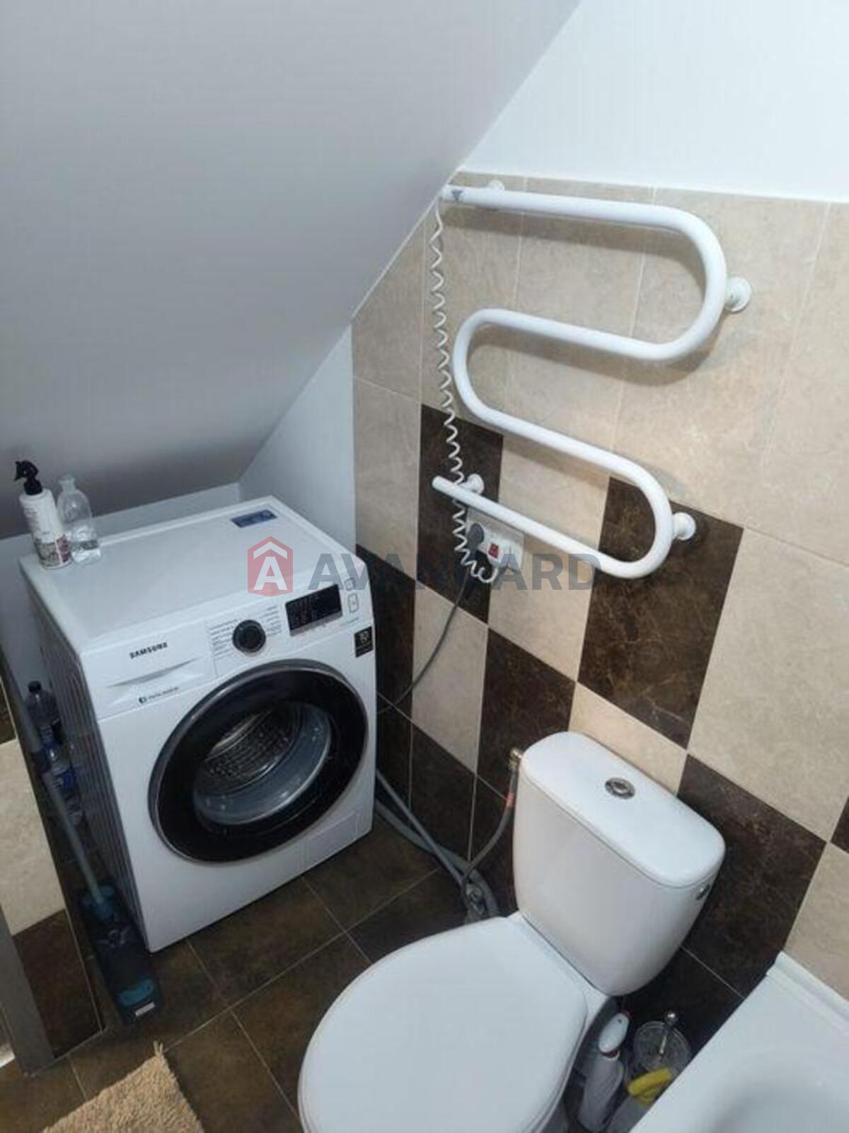 ��������, 70 ��.�. ���� 13