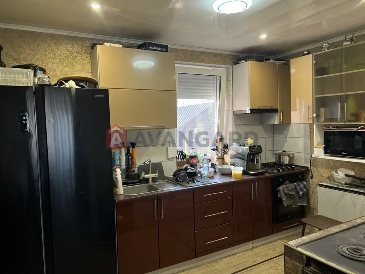 �������, 70 ��.�. ���� 17