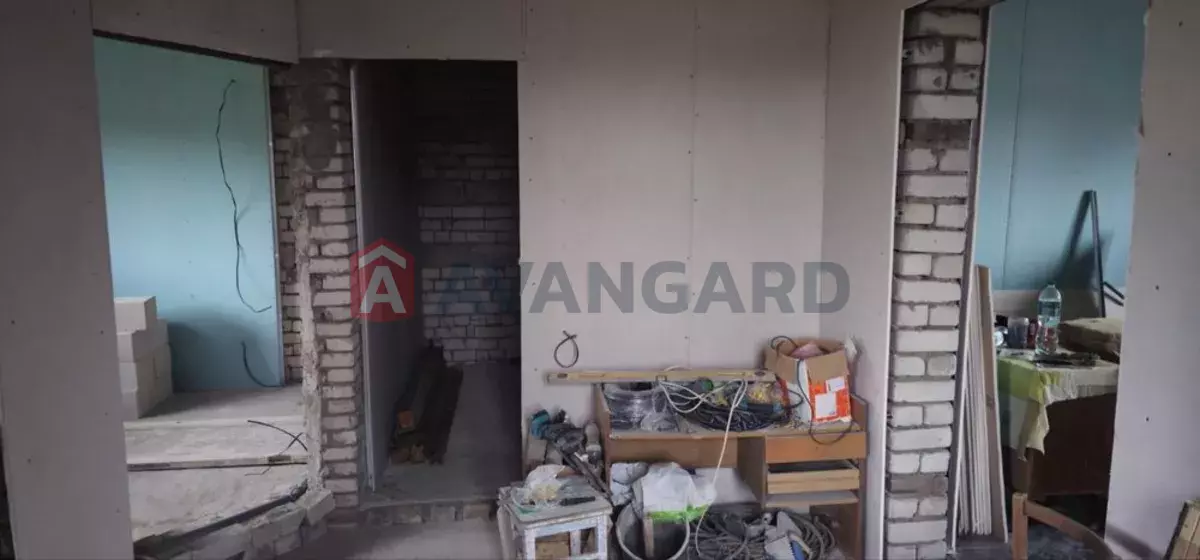 �������, 100 ��.�. ���� 8