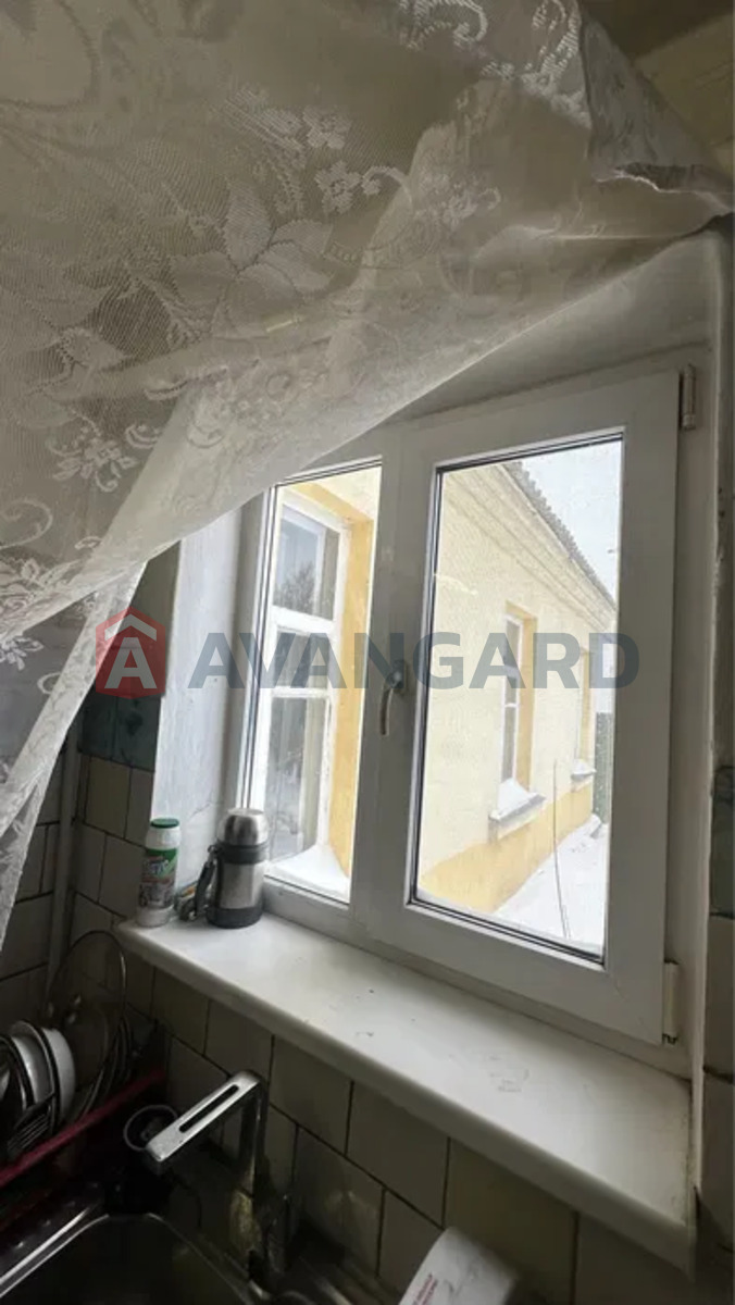 ������� �������, 77 ��.�. ���� 8