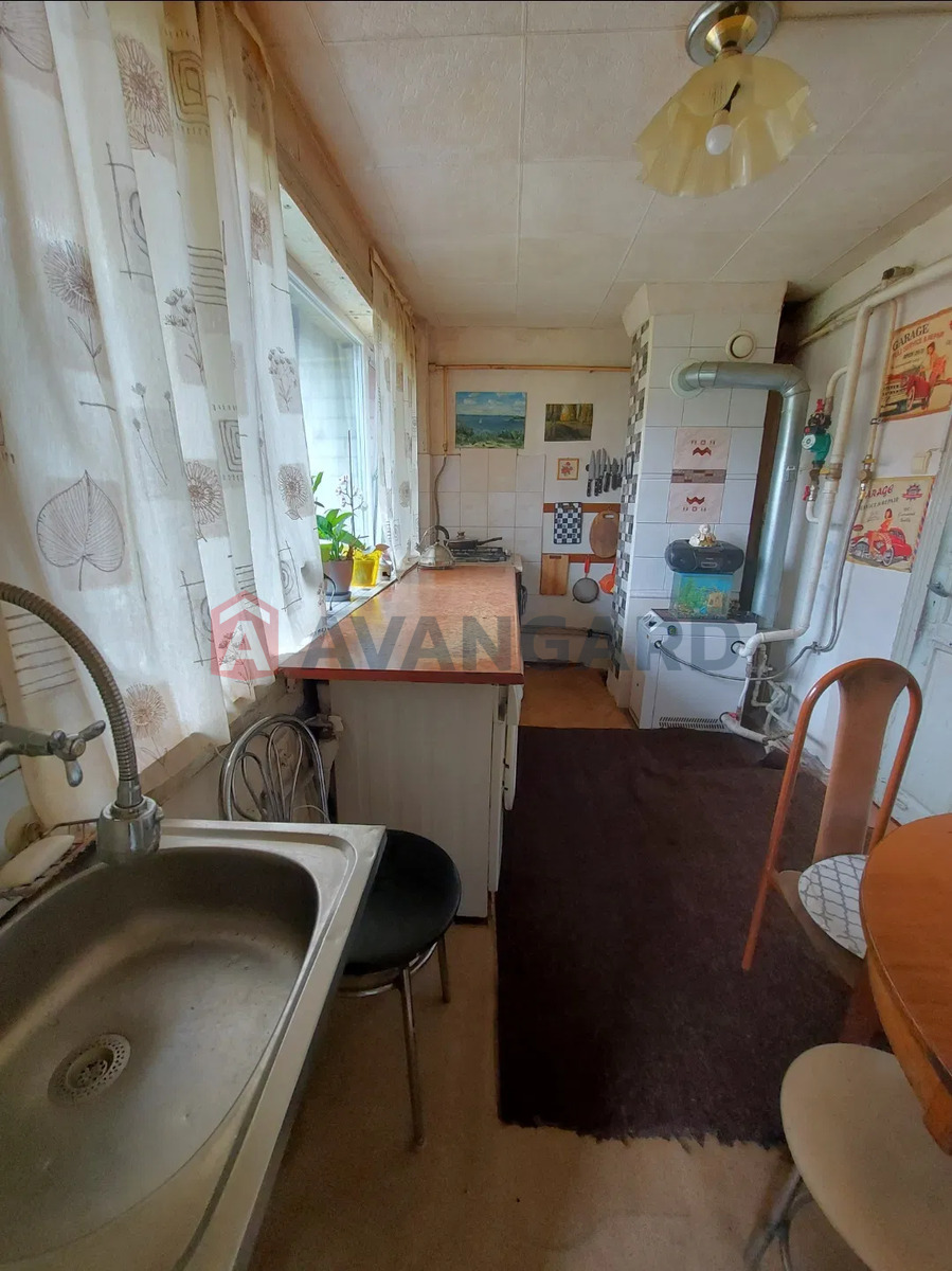 ������� �������, 42 ��.�. ���� 3