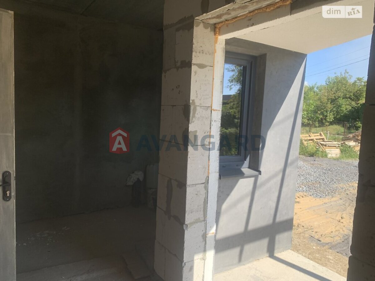 �������, 230 ��.�. ���� 12