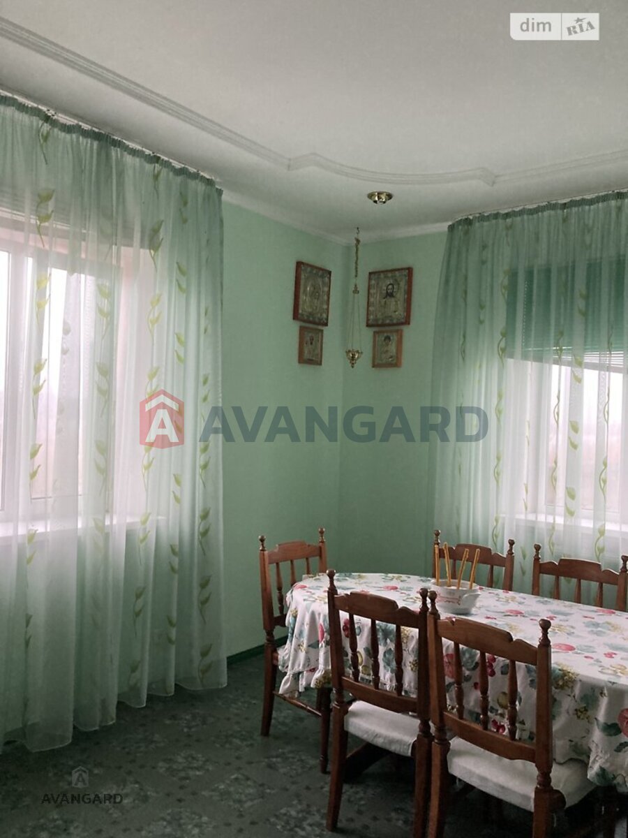 �������, 100 ��.�. ���� 10