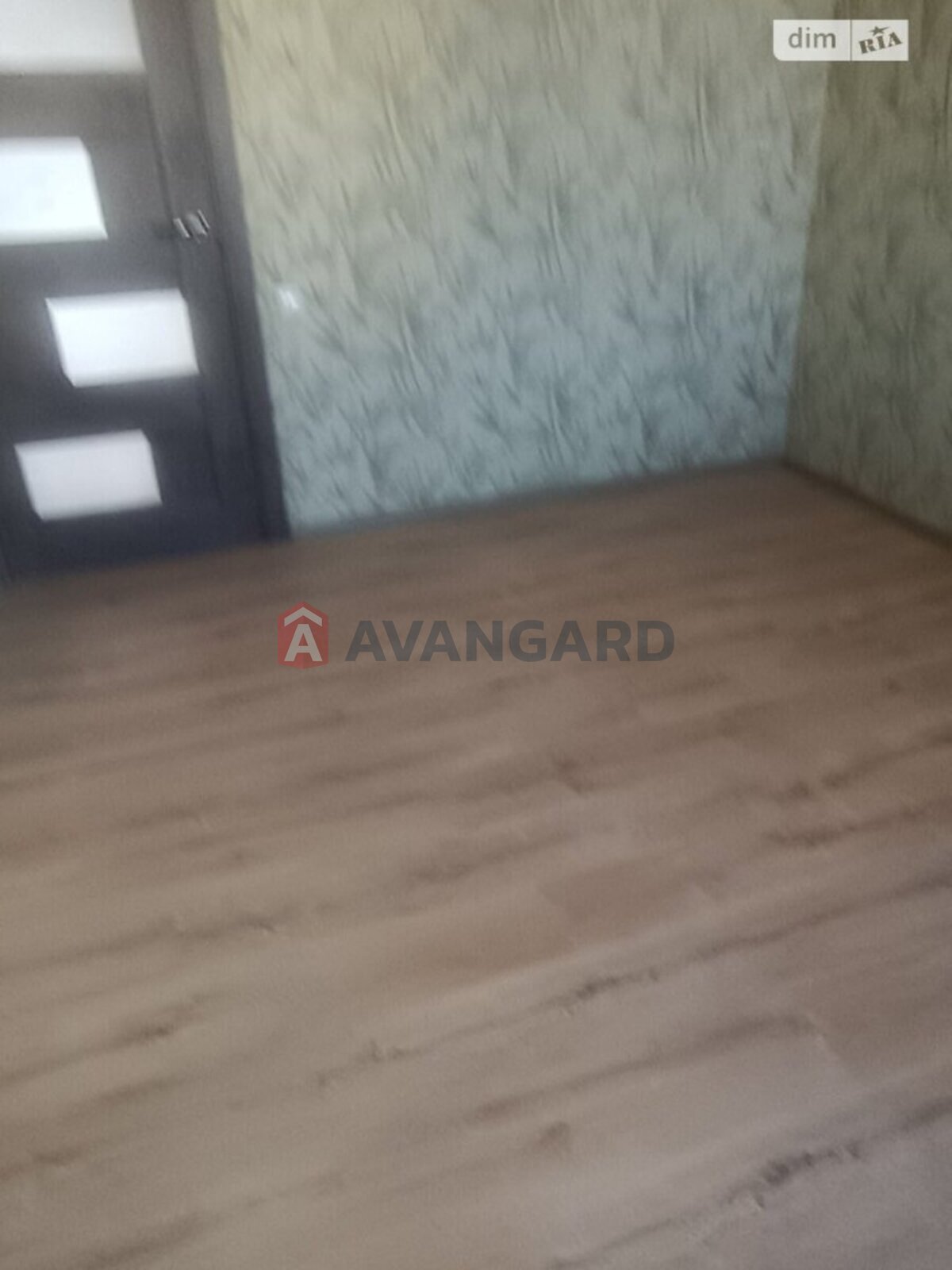 ���, 100 ��.�. ���� 15