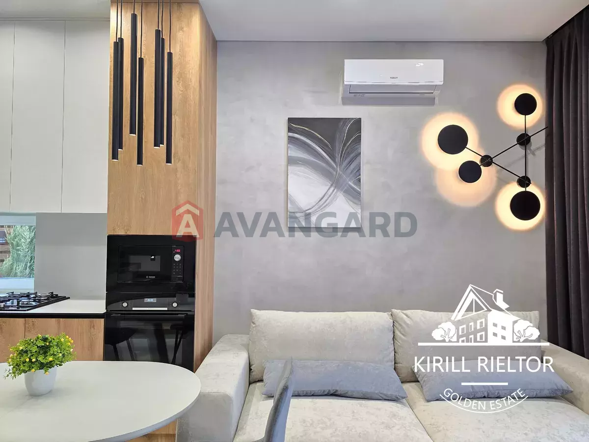 �������, 94 ��.�. ���� 10