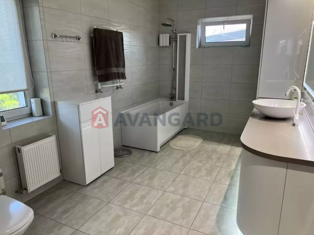 �������, 148 ��.�. ���� 4