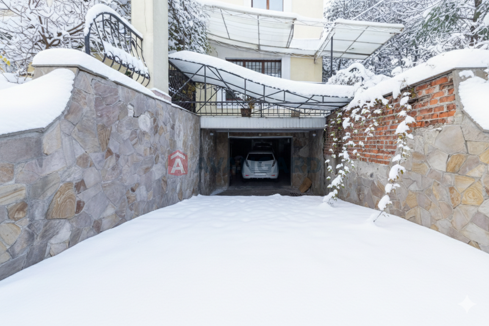 �������, 332 ��.�. ���� 30