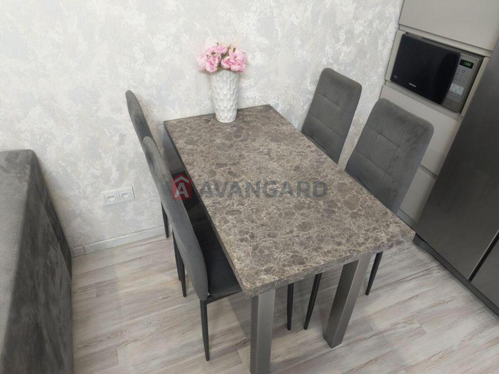 ��������, 70 ��.�. ���� 9