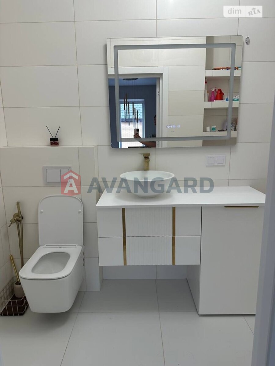 105 ��.�. ���� 11