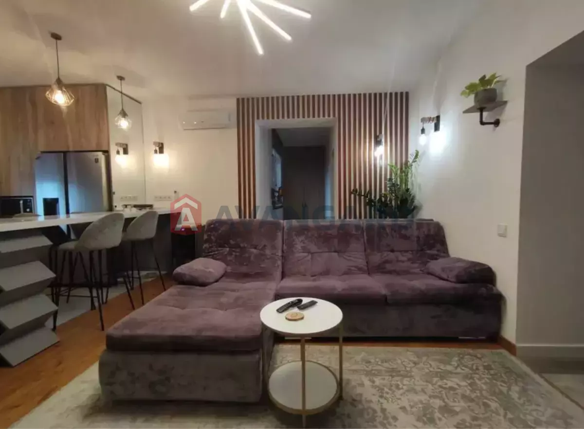 �������, 200 ��.�. ���� 9