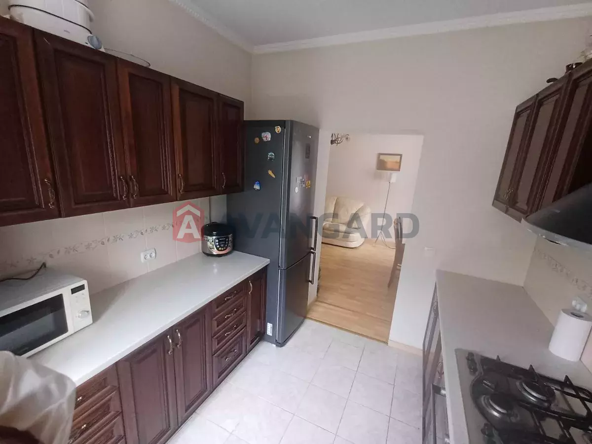 �������, 120 ��.�. ���� 8