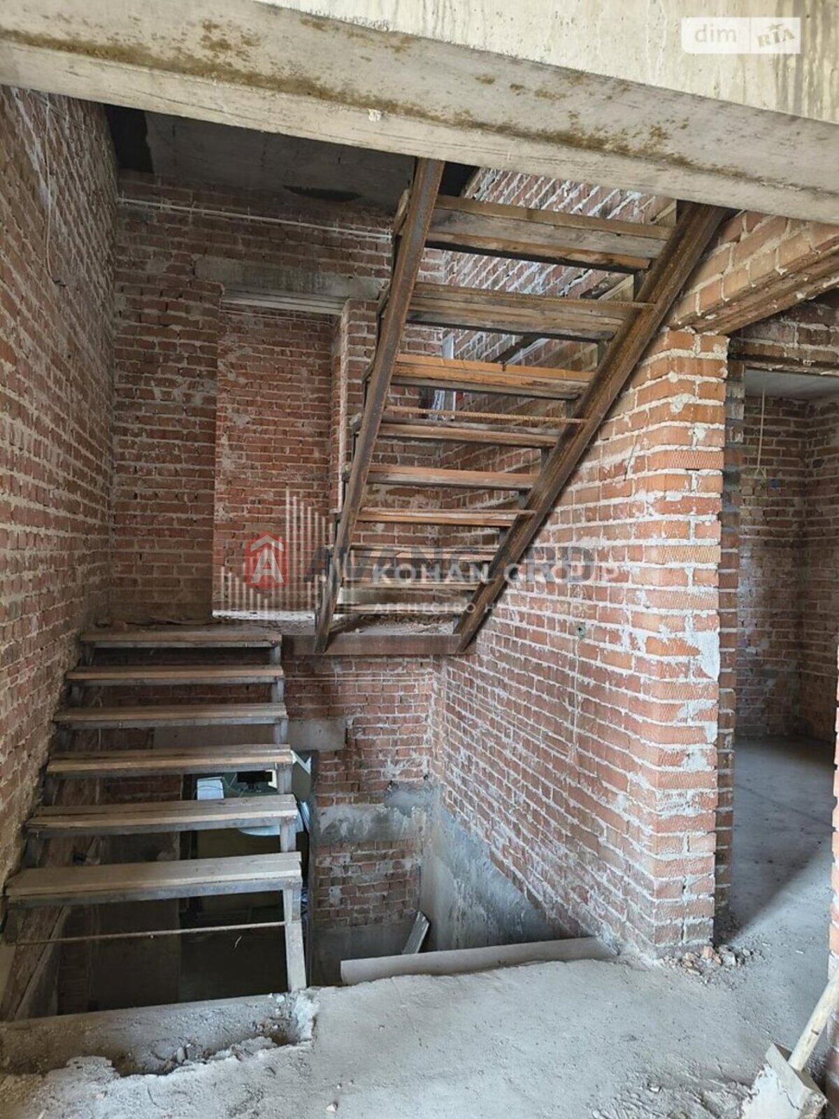 �������, 360 ��.�. ���� 23