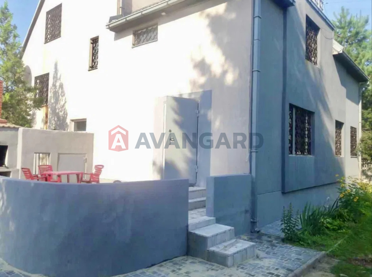 �������, 350 ��.�. ���� 4