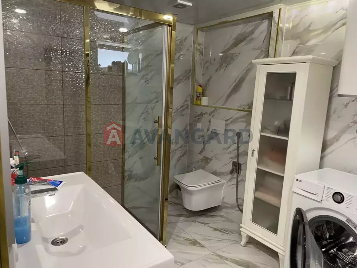 ���, 100 ��.�. ���� 15