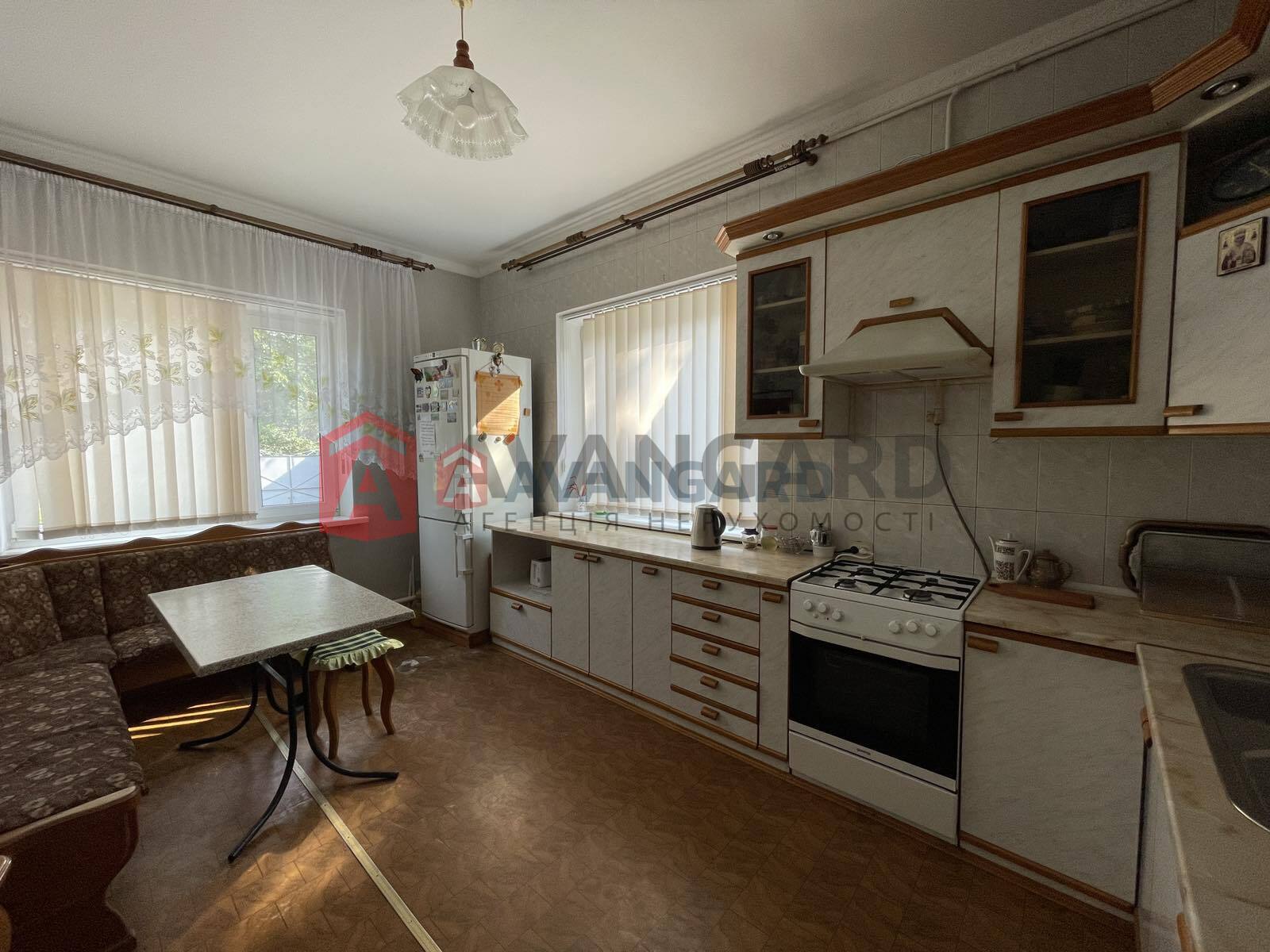 ���, 195 ��.�. ���� 9