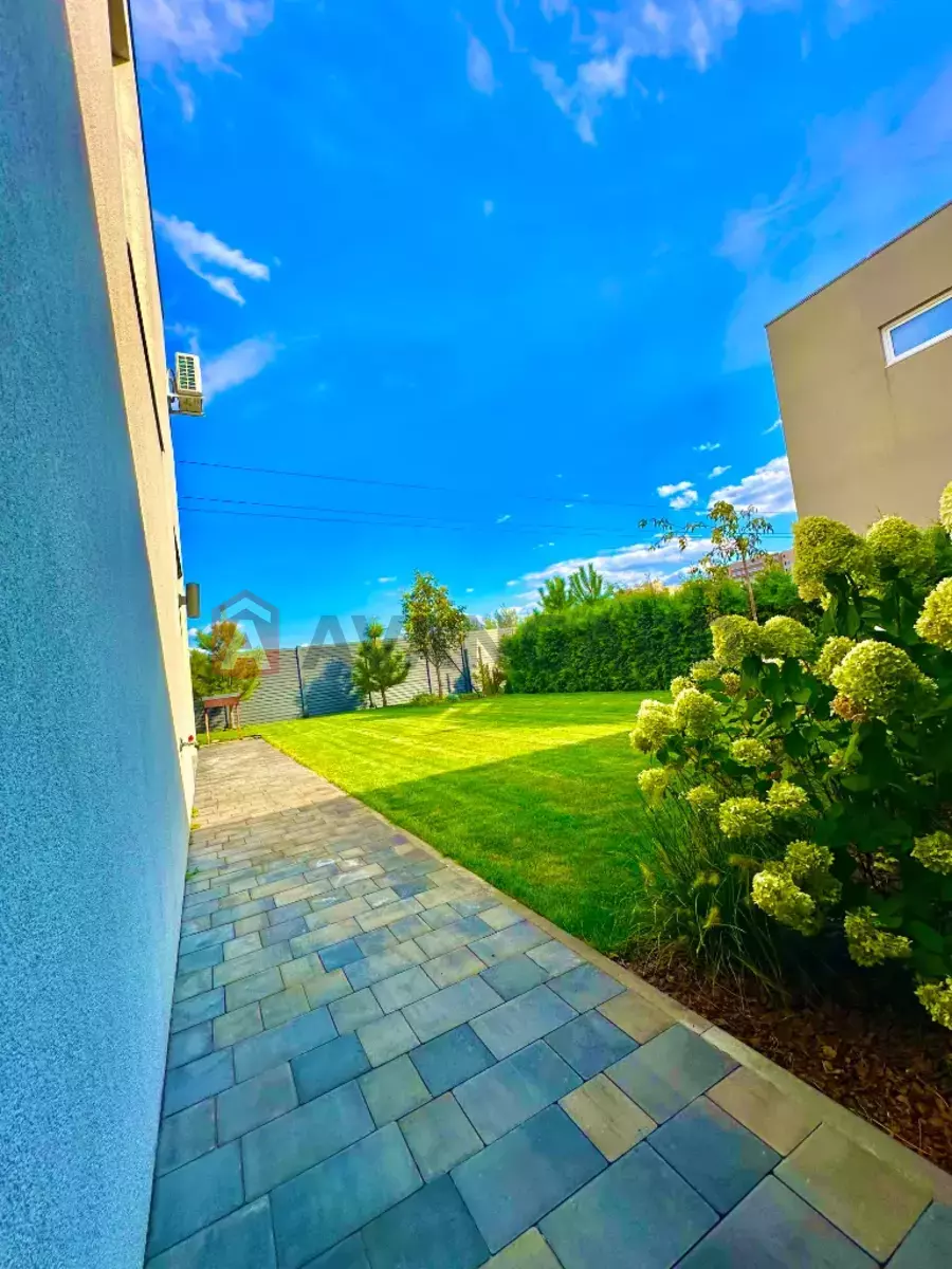 �������, 140 ��.�. ���� 18