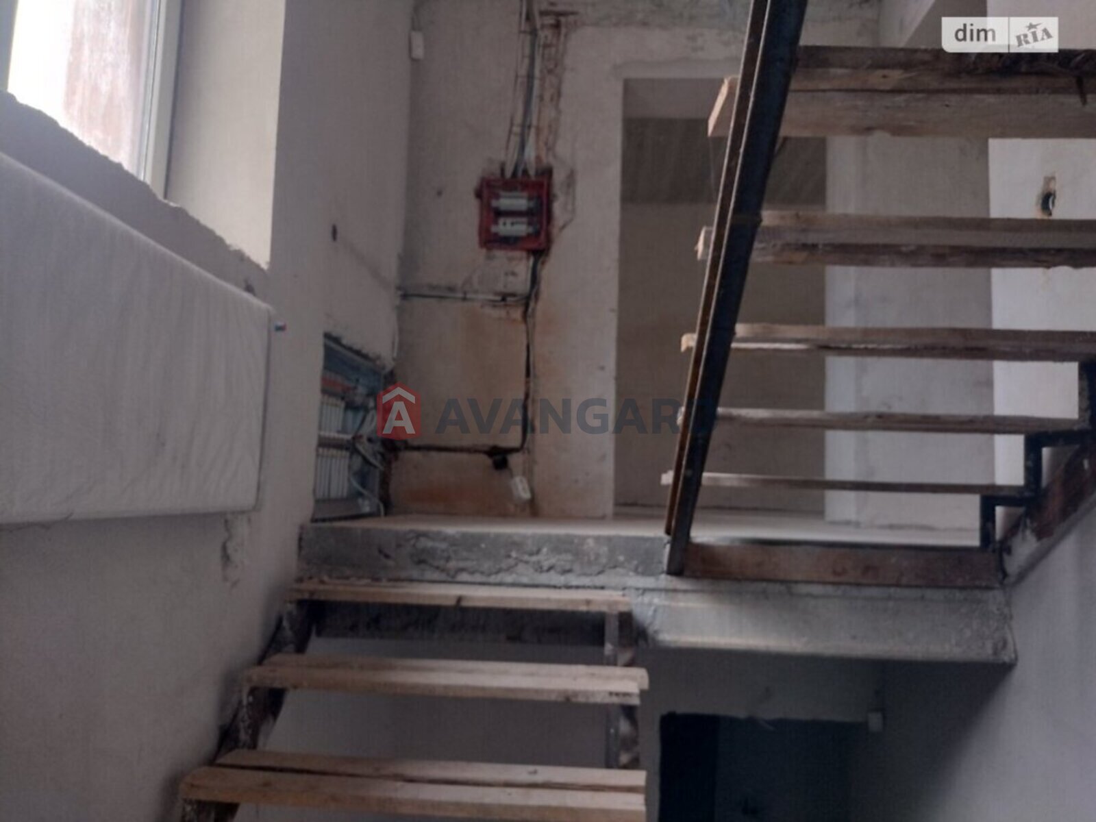 �������, 280 ��.�. ���� 6