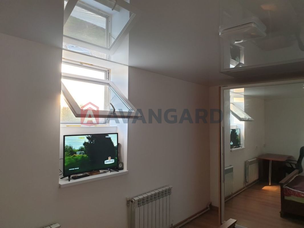 �������, 130 ��.�. ���� 8