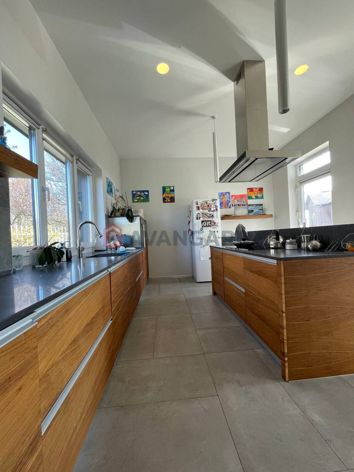 �������, 465 ��.�. ���� 6