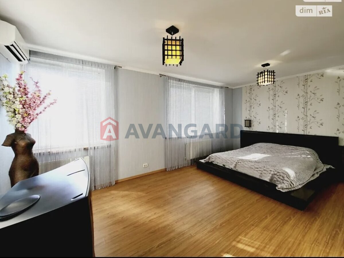 �������, 240 ��.�. ���� 21