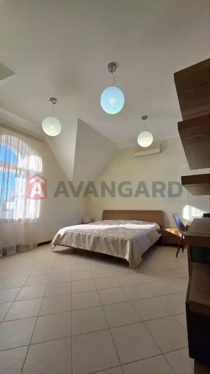 �������, 320 ��.�. ���� 14