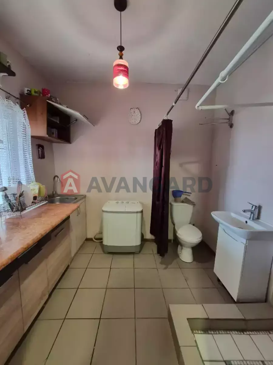 ����, 32 ��.�. ���� 9