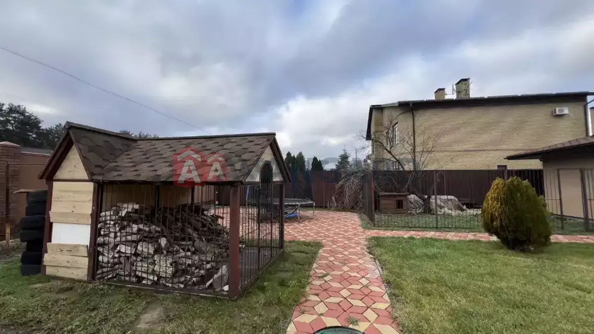 �������, 310 ��.�. ���� 10