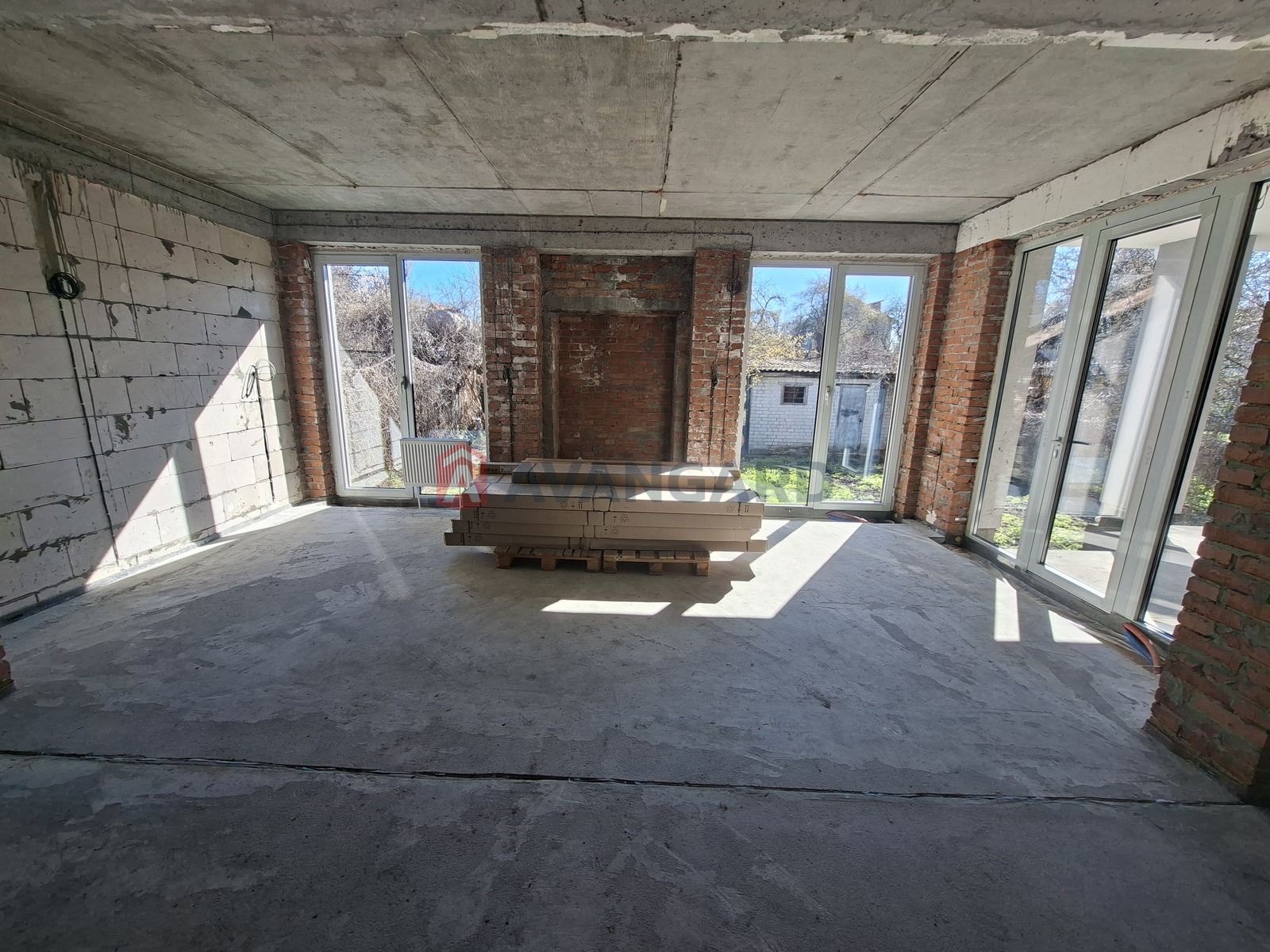 �������, 182 ��.�. ���� 4