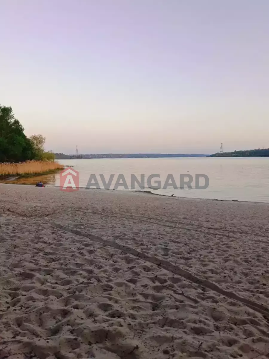 ������� �������, 90 ��.�. ���� 14