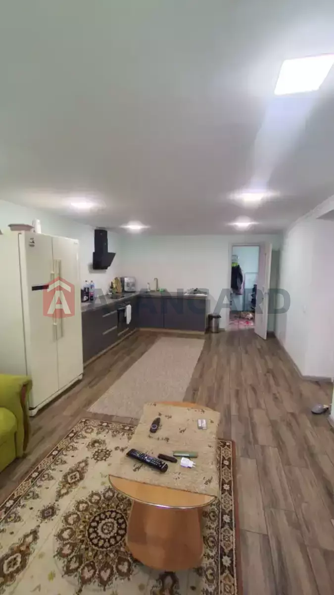 �������, 80 ��.�. ���� 8