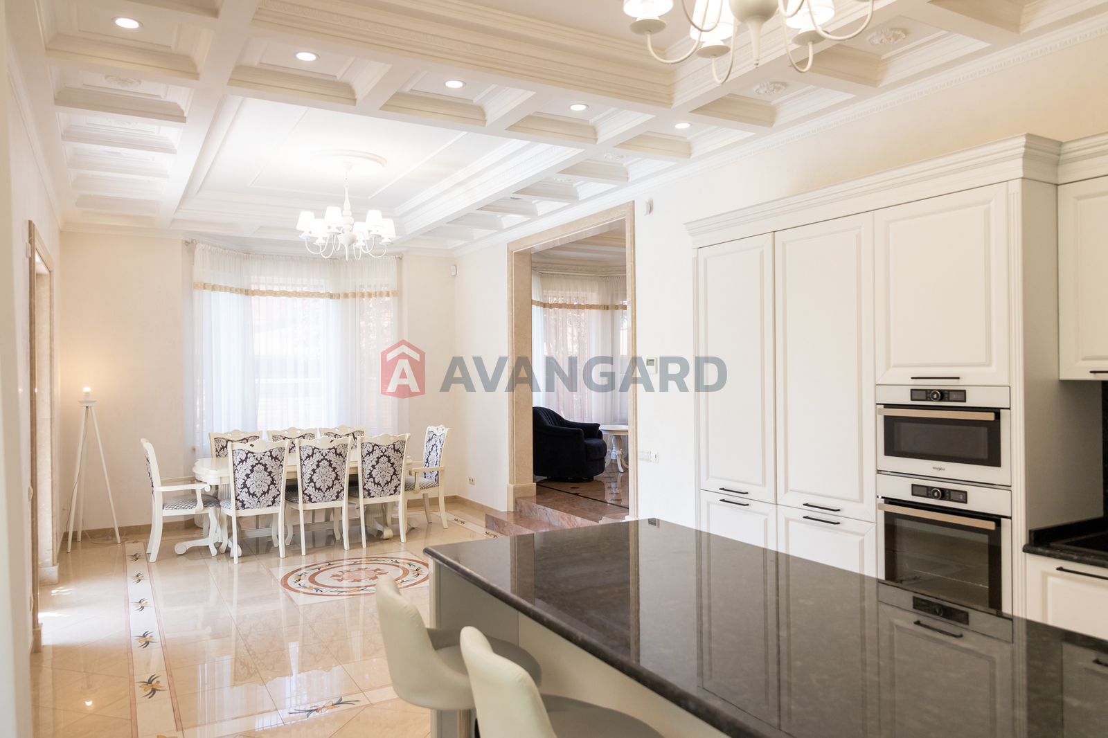 �������, 300 ��.�. ���� 5