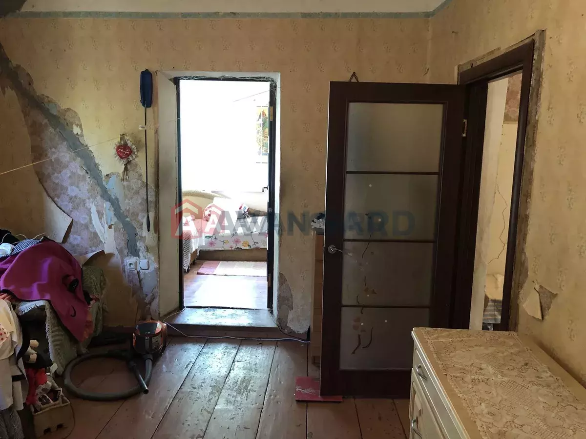 ������� �������, 85 ��.�. ���� 15