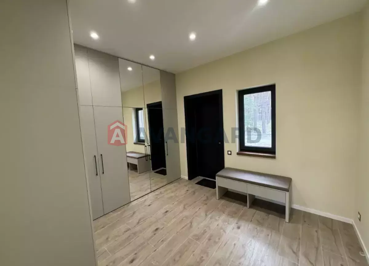 �������, 105 ��.�. ���� 17