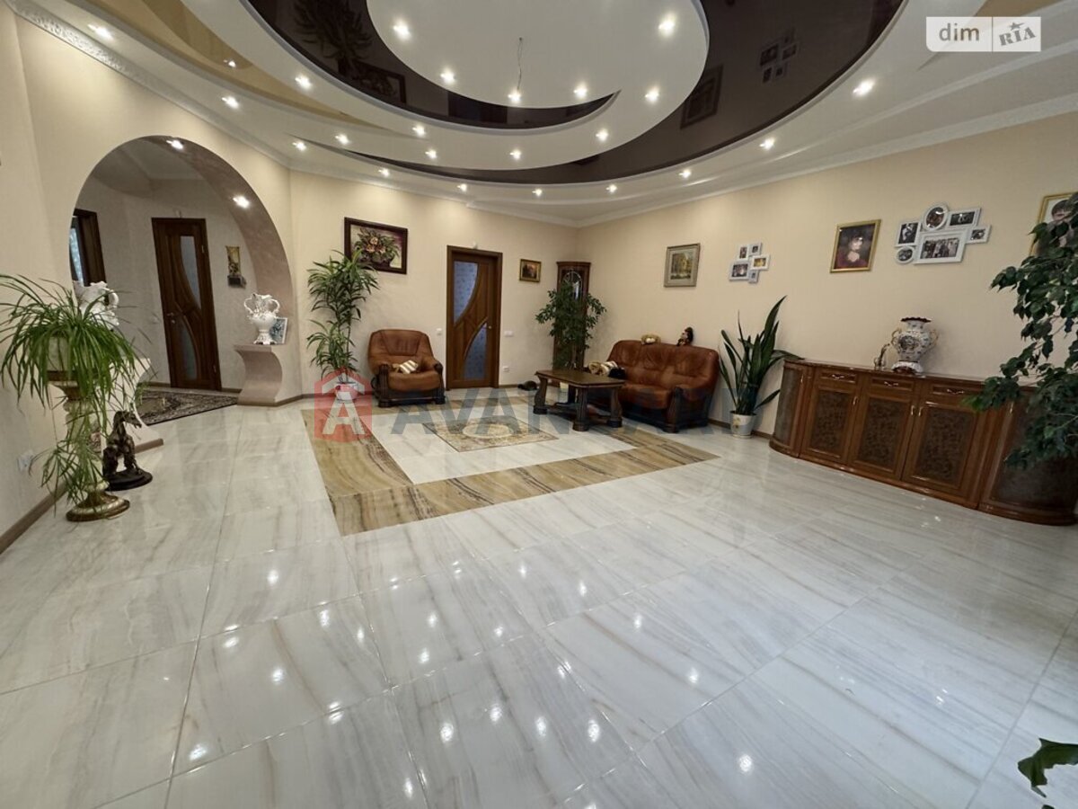 �������, 403 ��.�. ���� 8