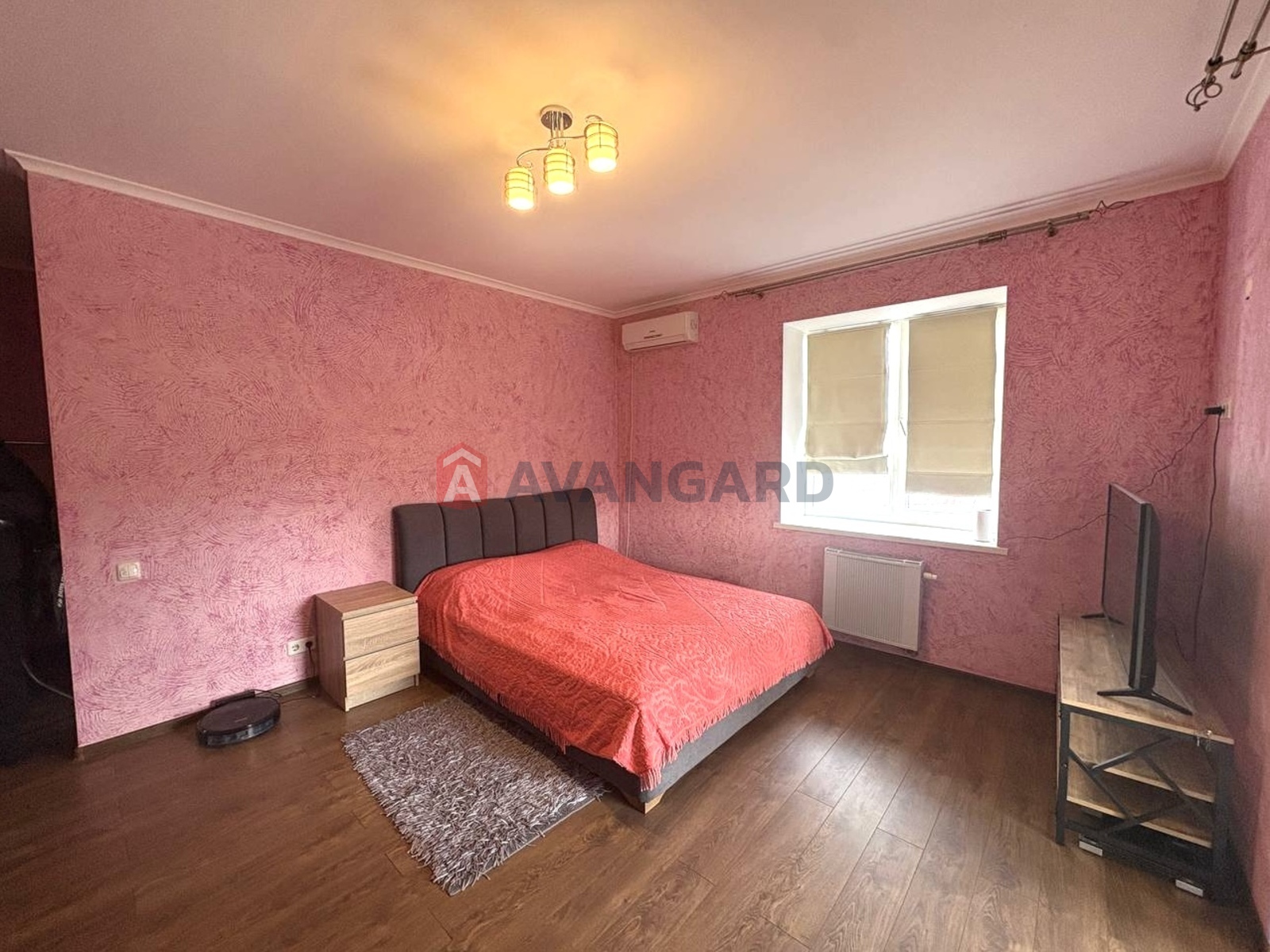 ���, 300 ��.�. ���� 8