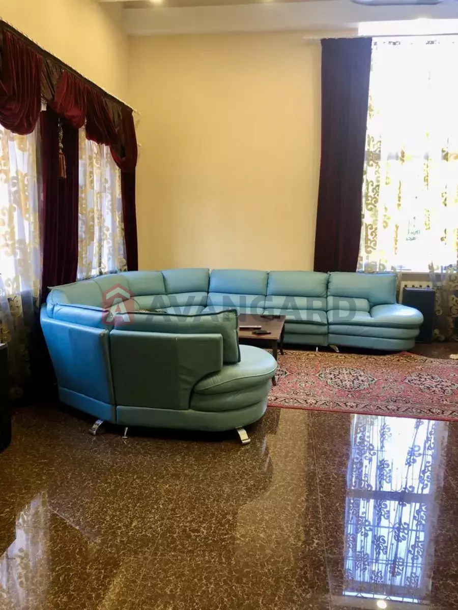 �������, 600 ��.�. ���� 12