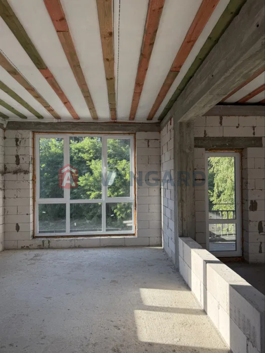 �������, 125 ��.�. ���� 8