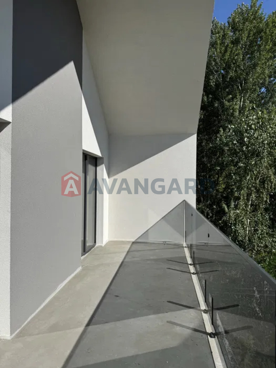 �������, 120 ��.�. ���� 4