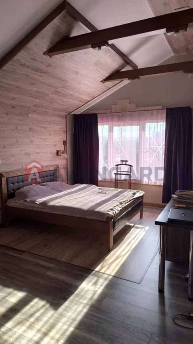 �������, 300 ��.�. ���� 11