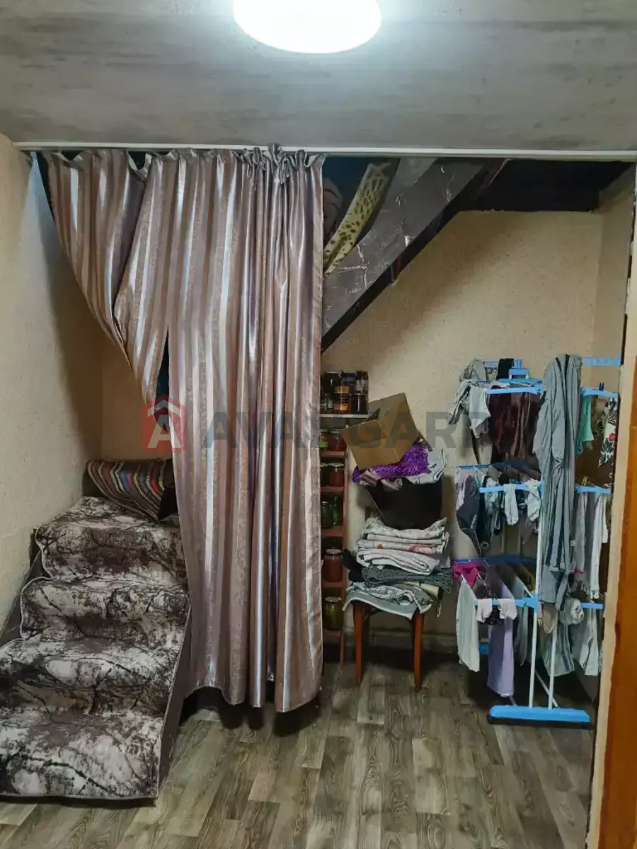 ���, 136 ��.�. ���� 10