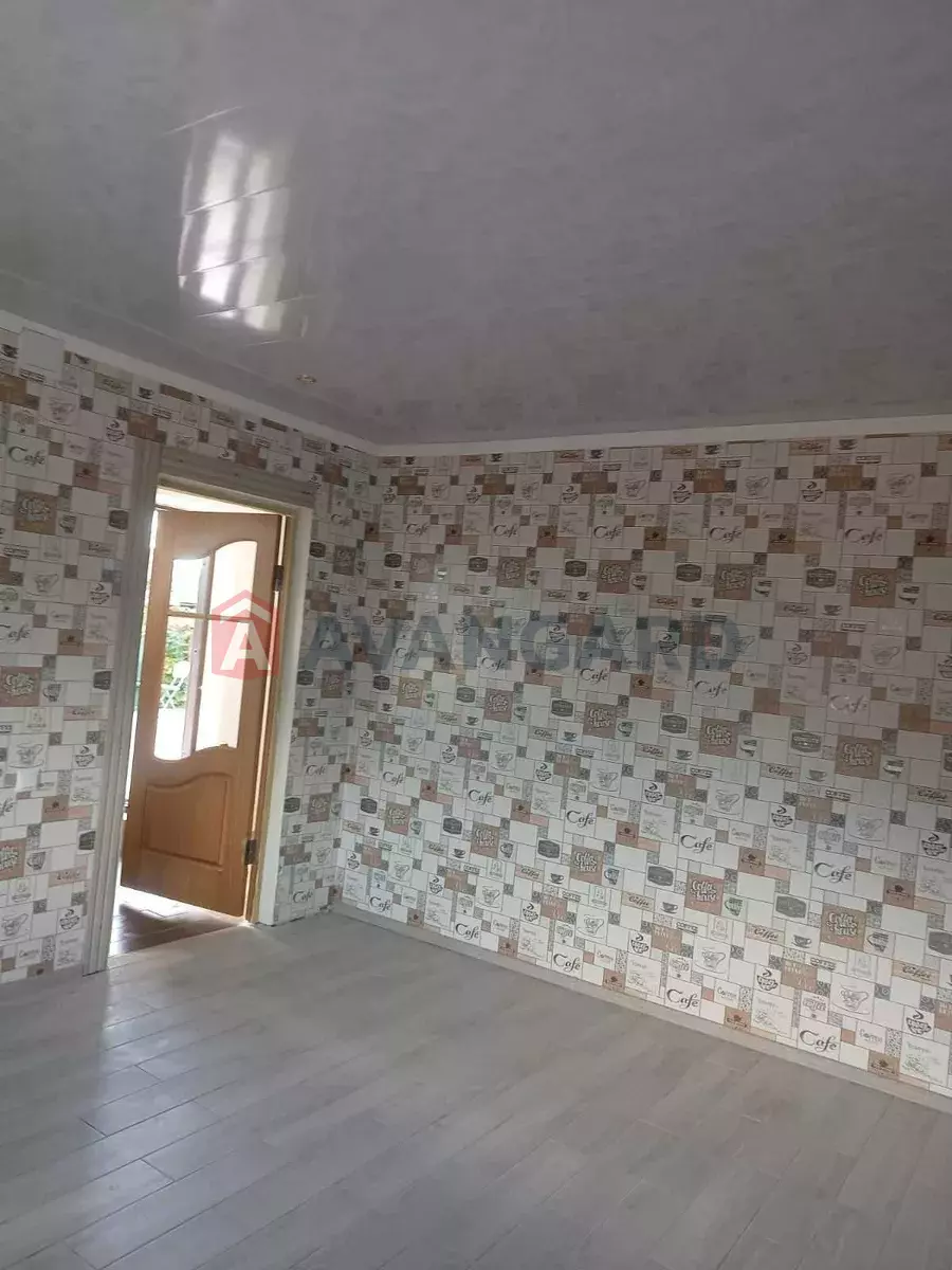 ����, 100 ��.�. ���� 3