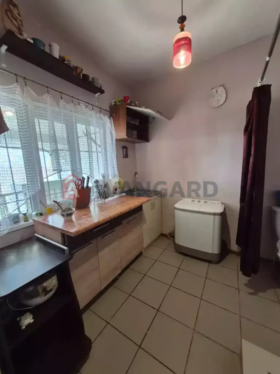 ����, 32 ��.�. ���� 8