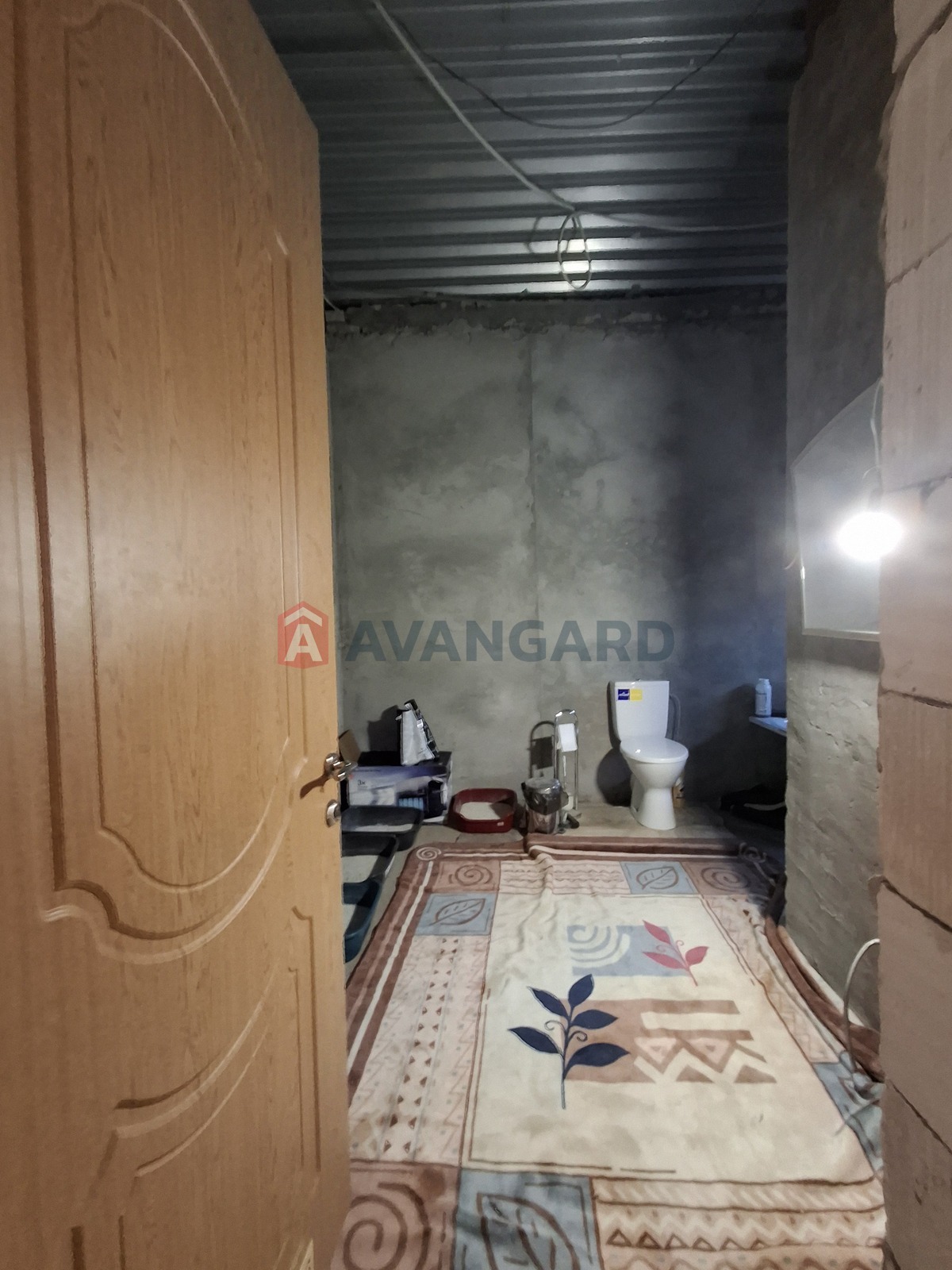 �������, 180 ��.�. ���� 10