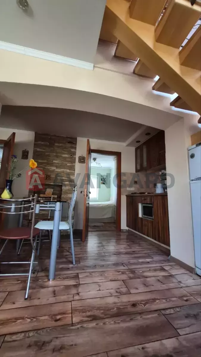 ����, 150 ��.�. ���� 9