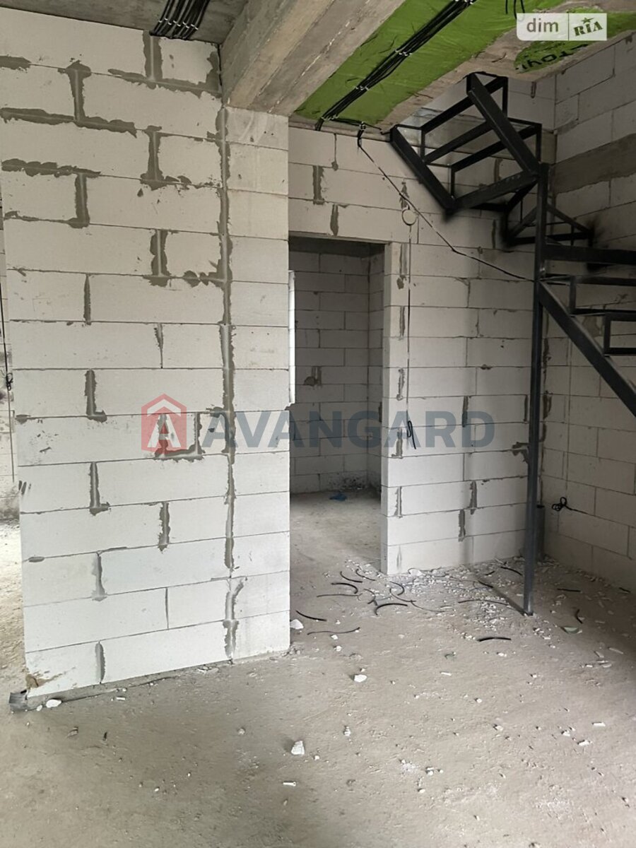 100 ��.�. ���� 9